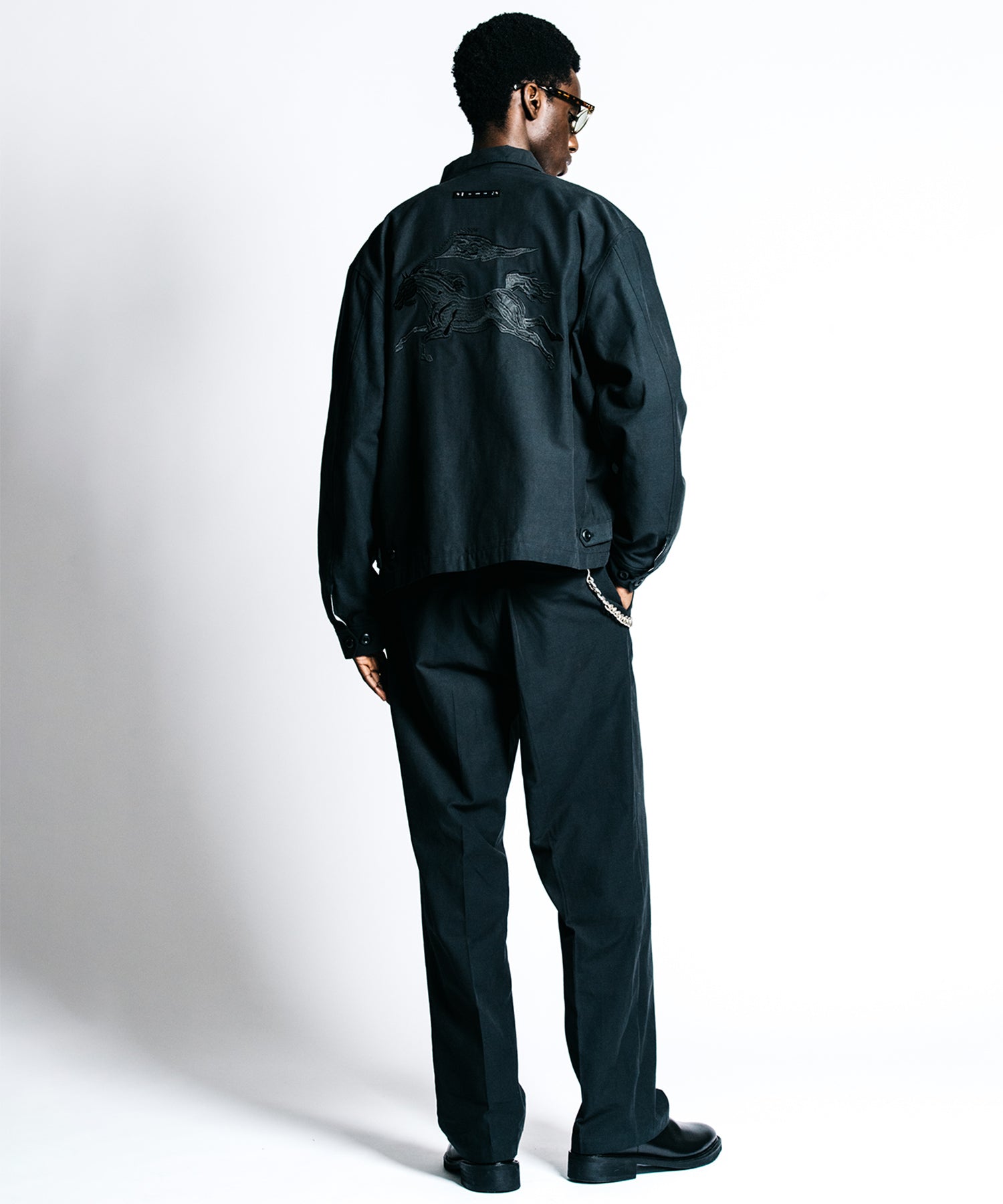 CR MUSTANG EMBROIDERY ZIP BLOUSON – BACK SATIN