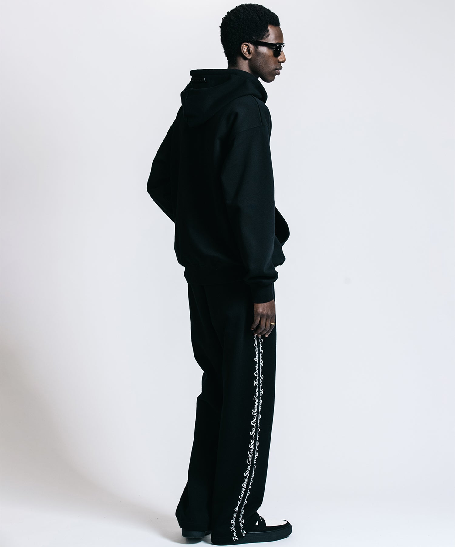 SCRIPT DOUBLE-LINE CHAIN STITCH SWEAT PANTS
