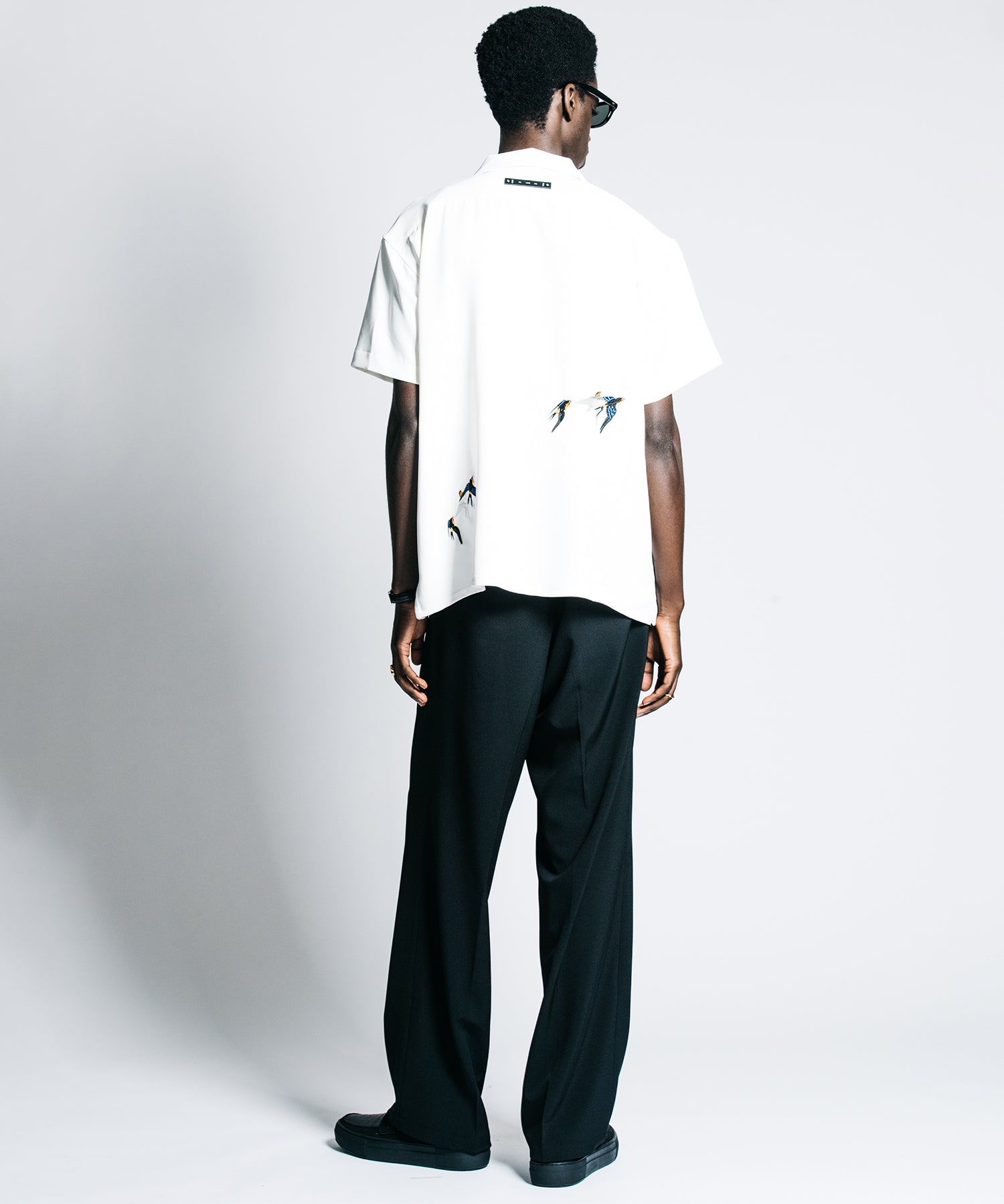 TAILORED SWALLOW EMBROIDERY S/S SHIRT – EASY CARE