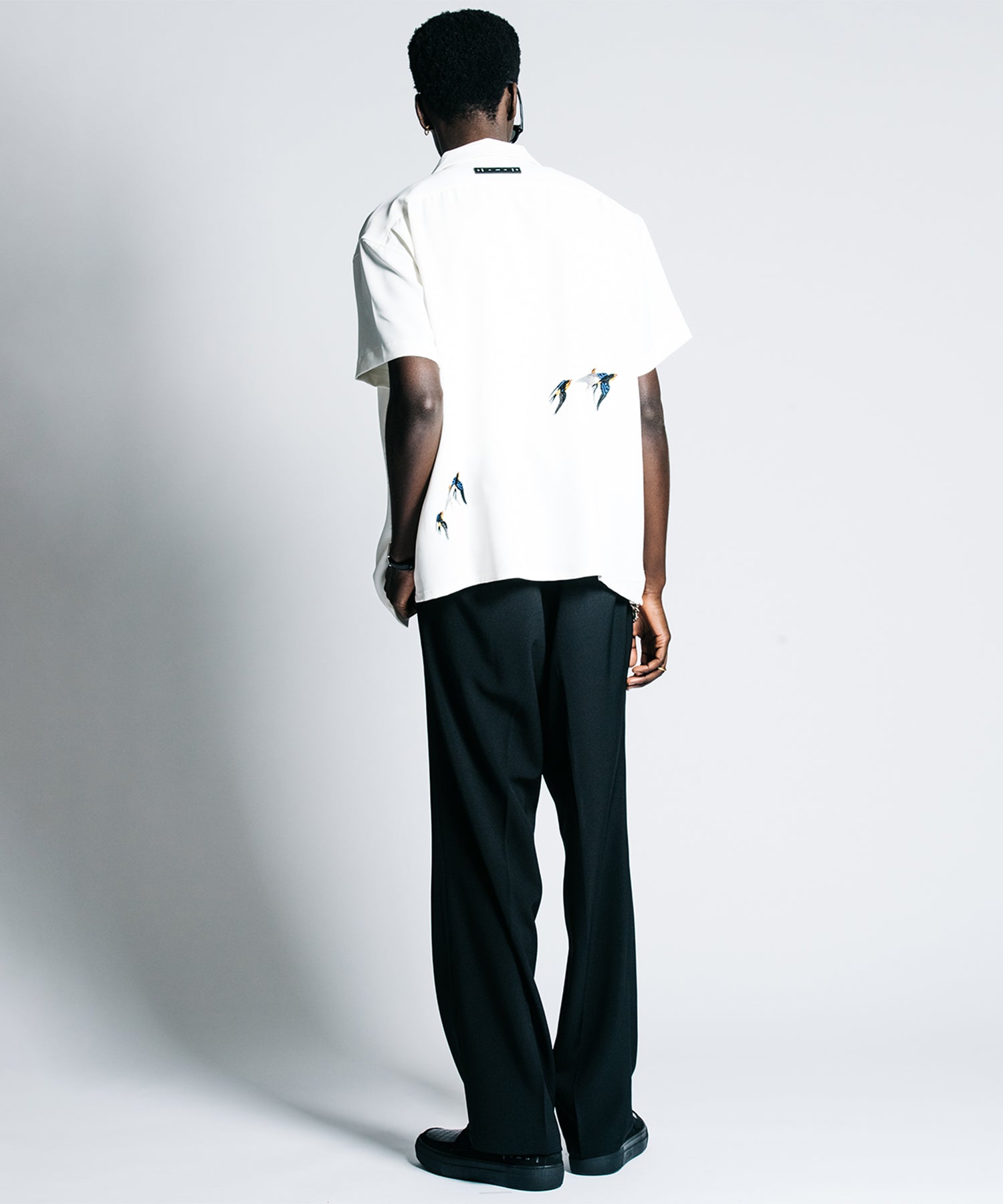 TAILORED SWALLOW EMBROIDERY S/S SHIRT – EASY CARE