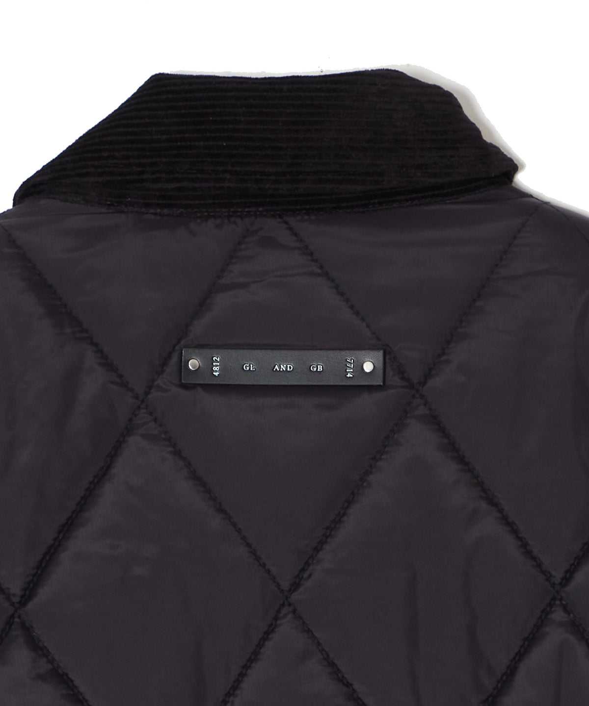 DIAMOND-QUILTED SHORT JACKET