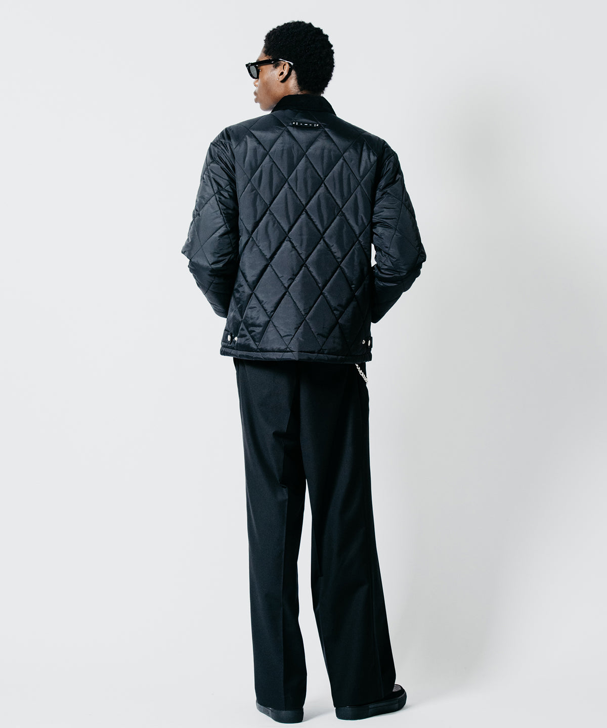 DIAMOND-QUILTED SHORT JACKET