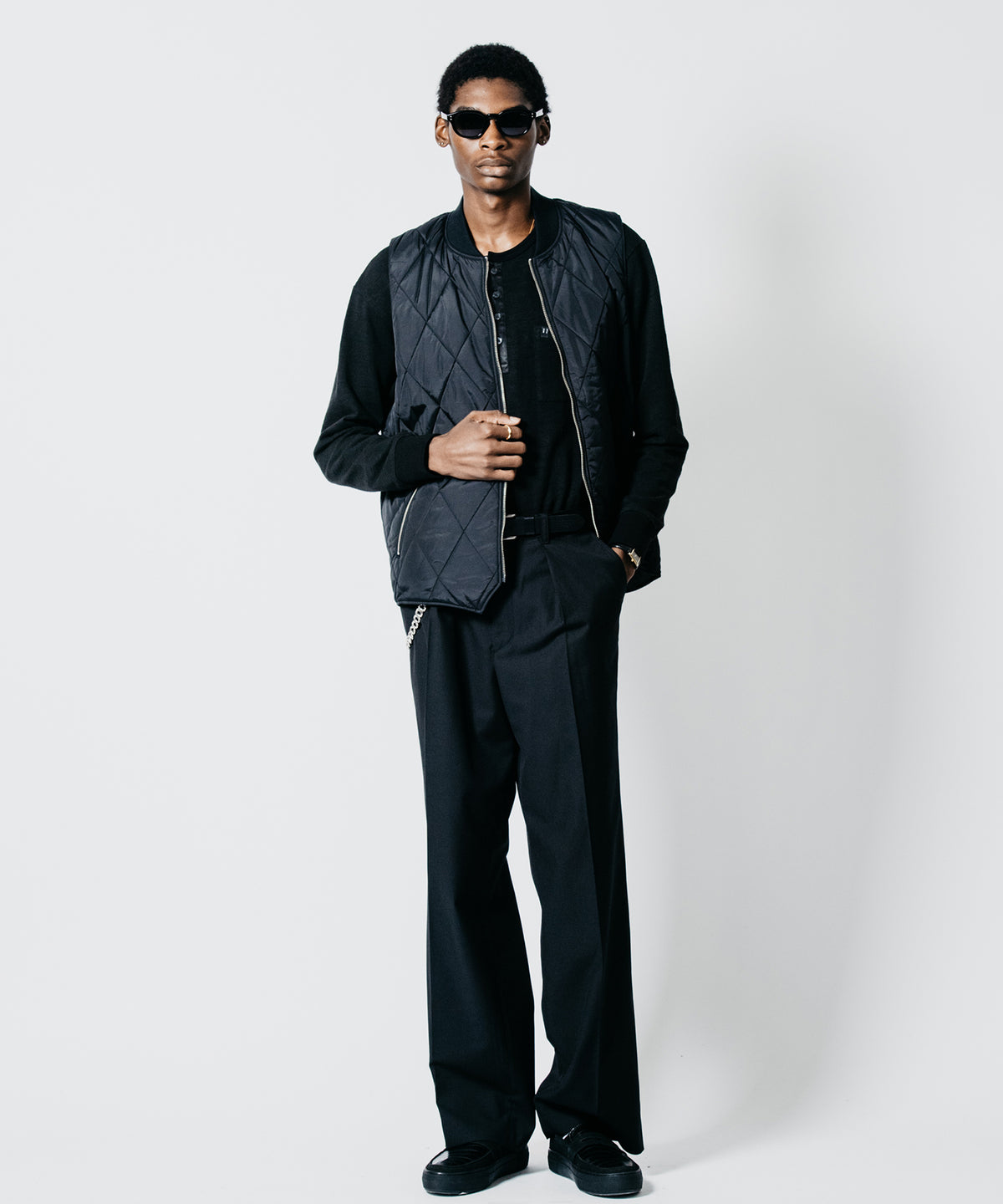 DIAMOND-QUILTED ZIP VEST