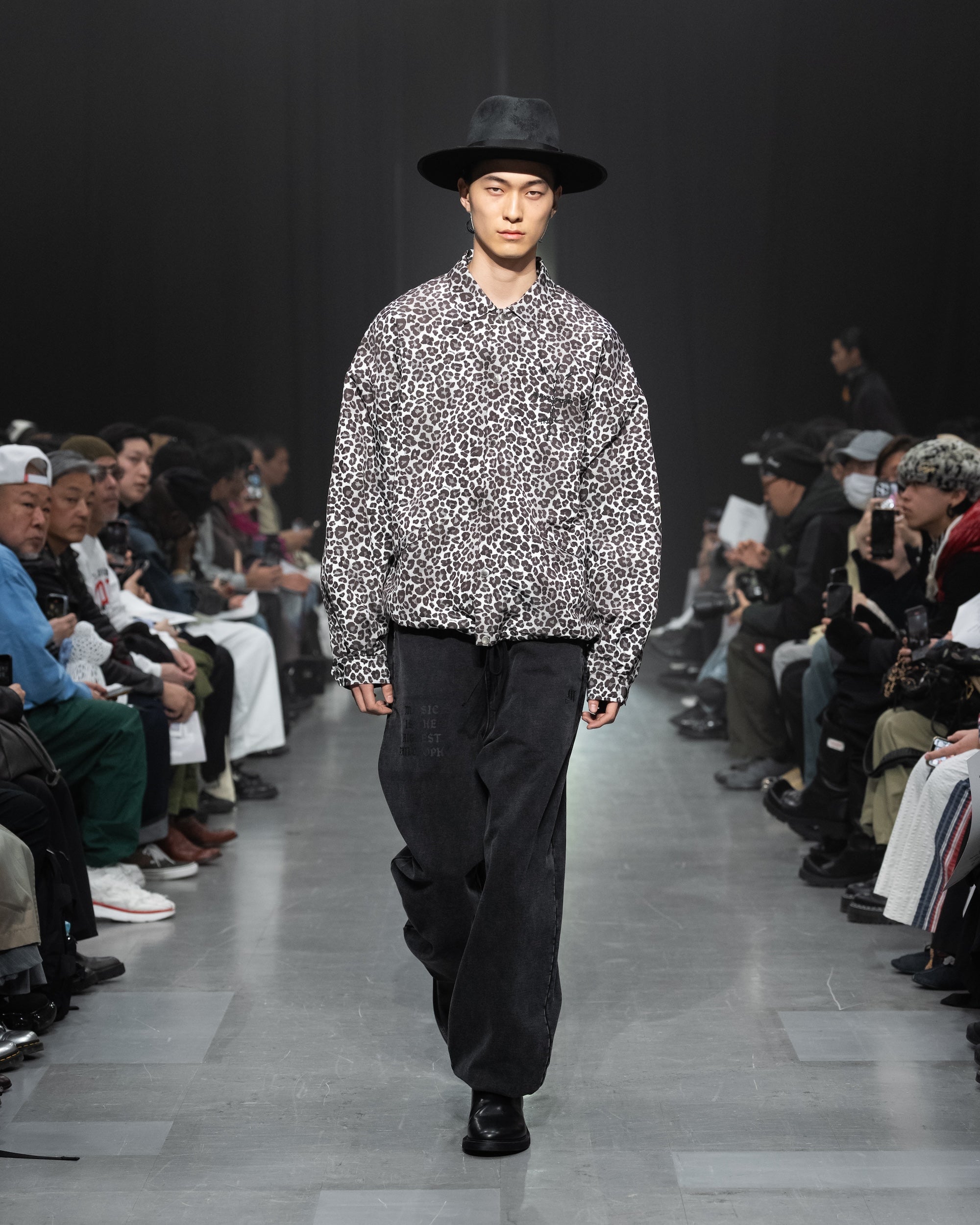 HAND PIGMENT WOOL HAT