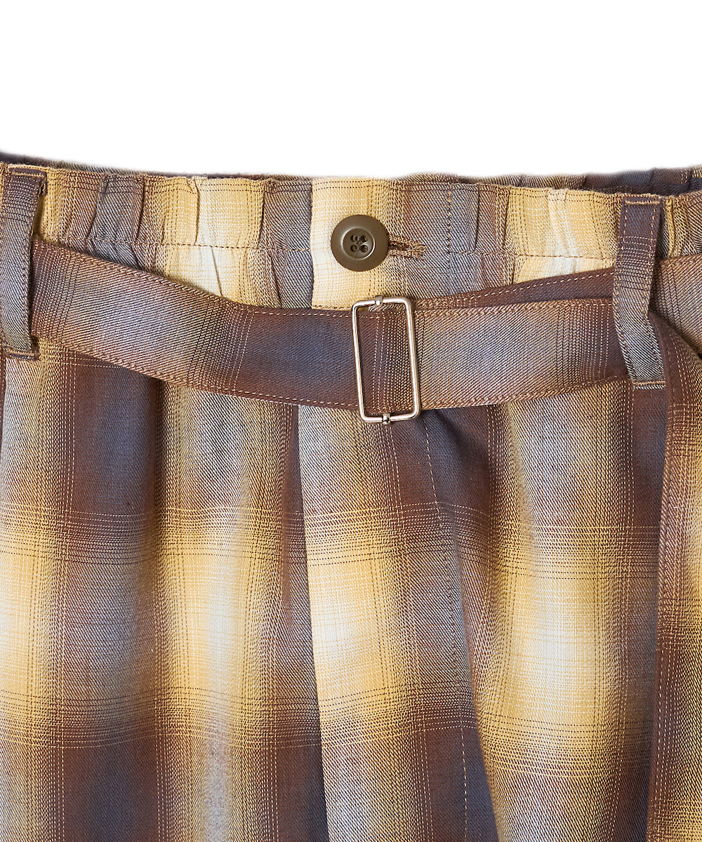 OMBRE CHECK BELTED WIDE HALF PANTS