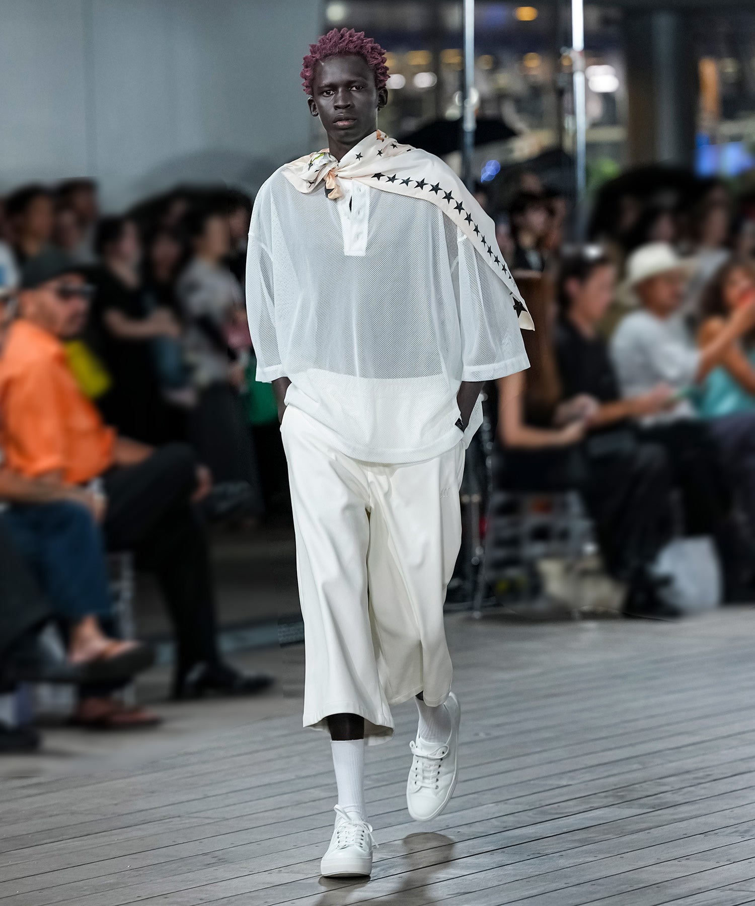 FAKE LEATHER CROPPED PANTS